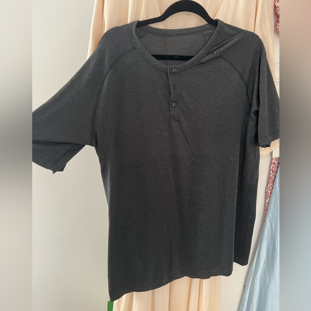 Men’s Lulu Lemon Three Hit Henley Shirt